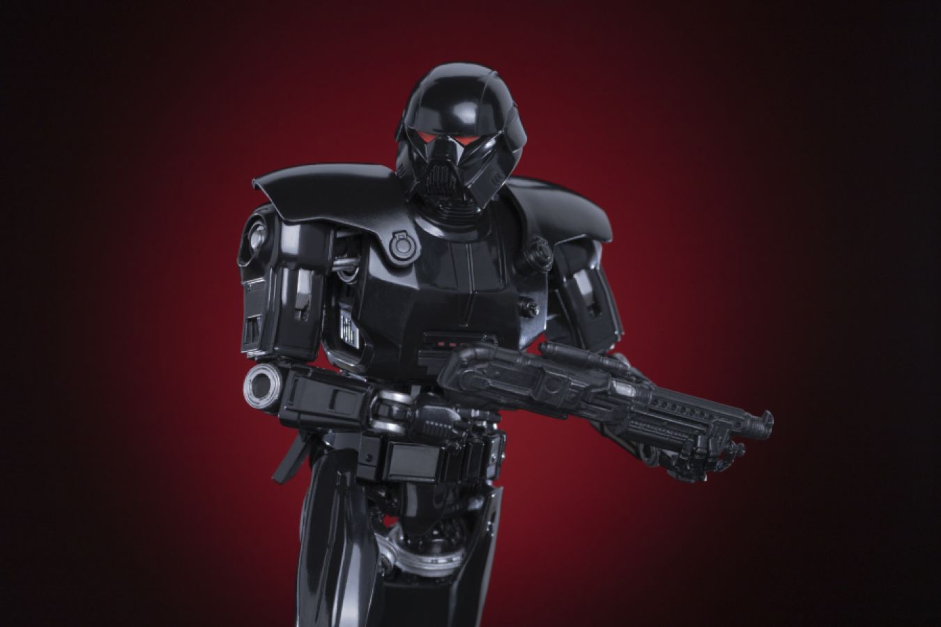 Star Wars: The Mandalorian - Dark Trooper 1:10 Scale Statue