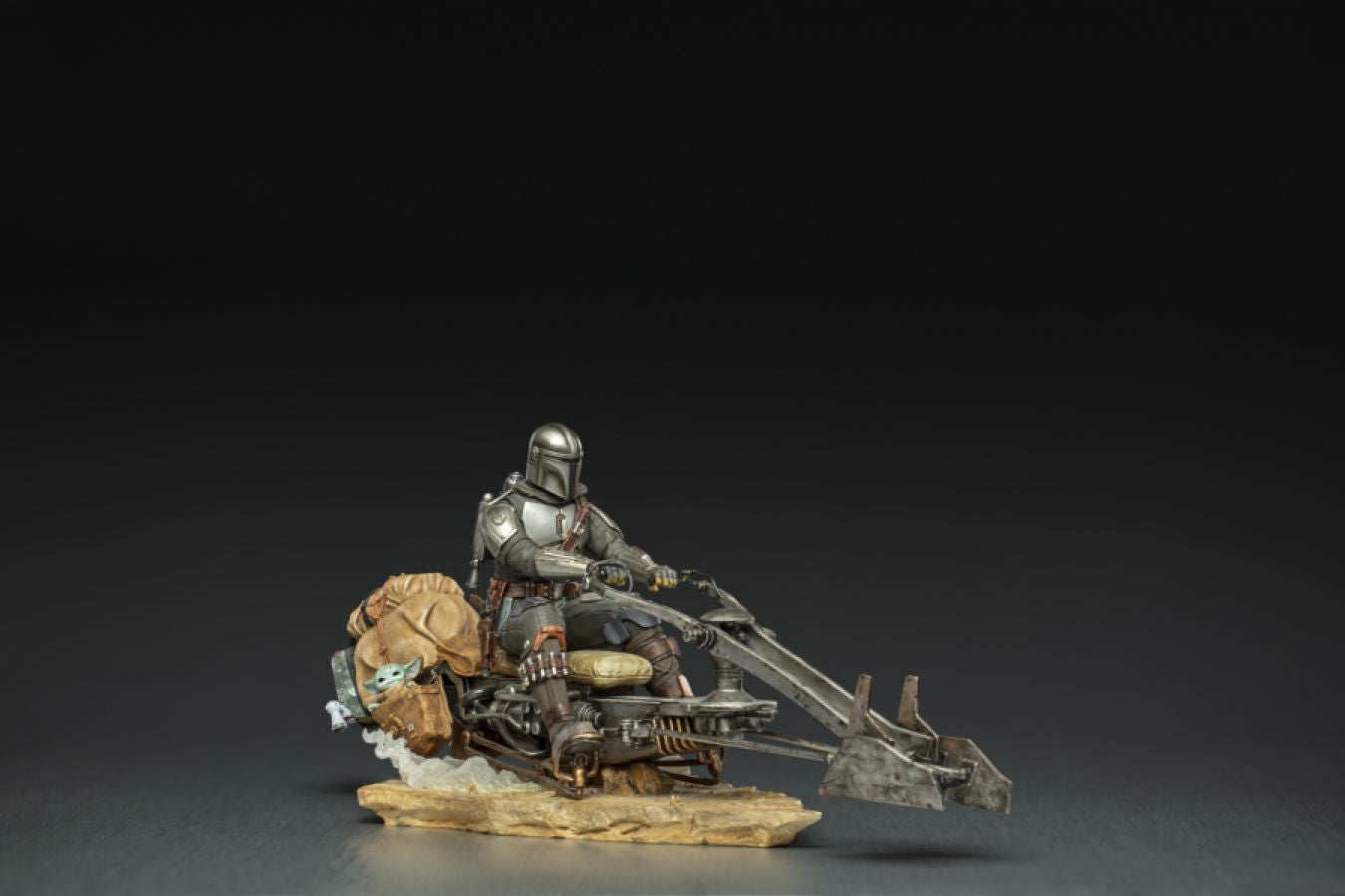 Star Wars: The Mandalorian - Mandalorian on Speederbike Deluxe 1:10 Scale Statue