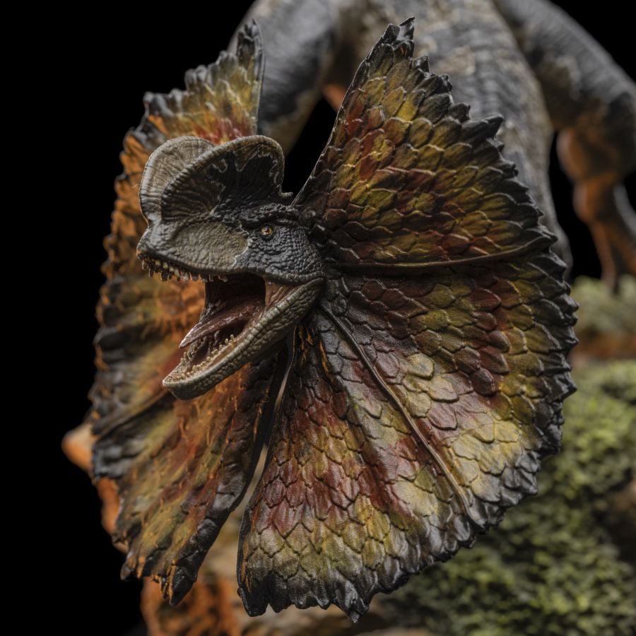Jurassic World 3: Dominion - Dilophosaurus 1:10 Scale Statue