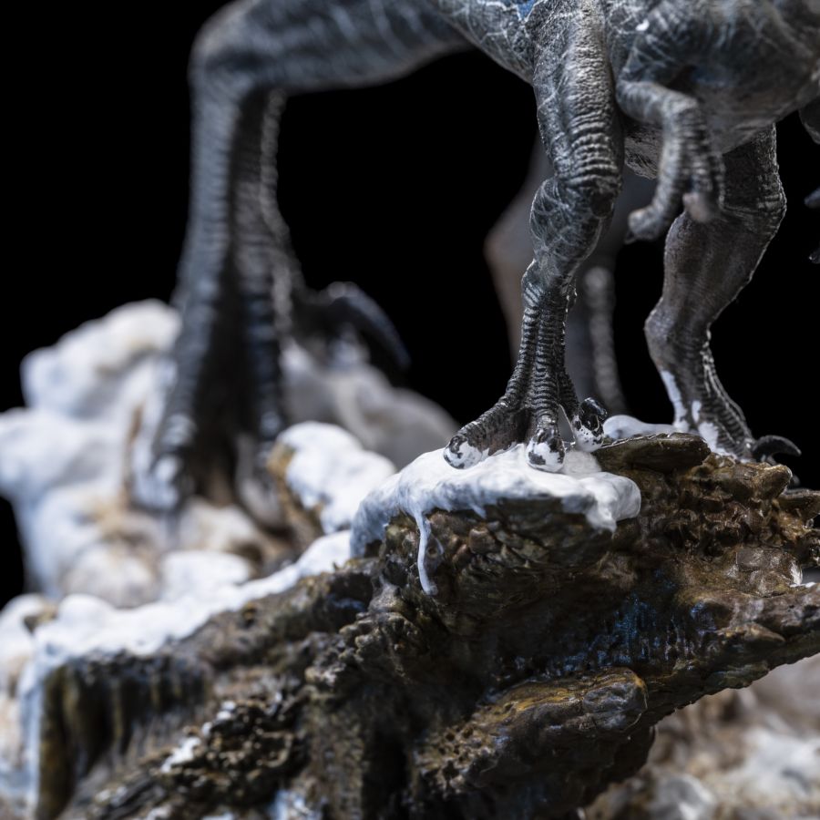 Jurassic World 3: Dominion - Blue & Beta 1:10 Scale Statue