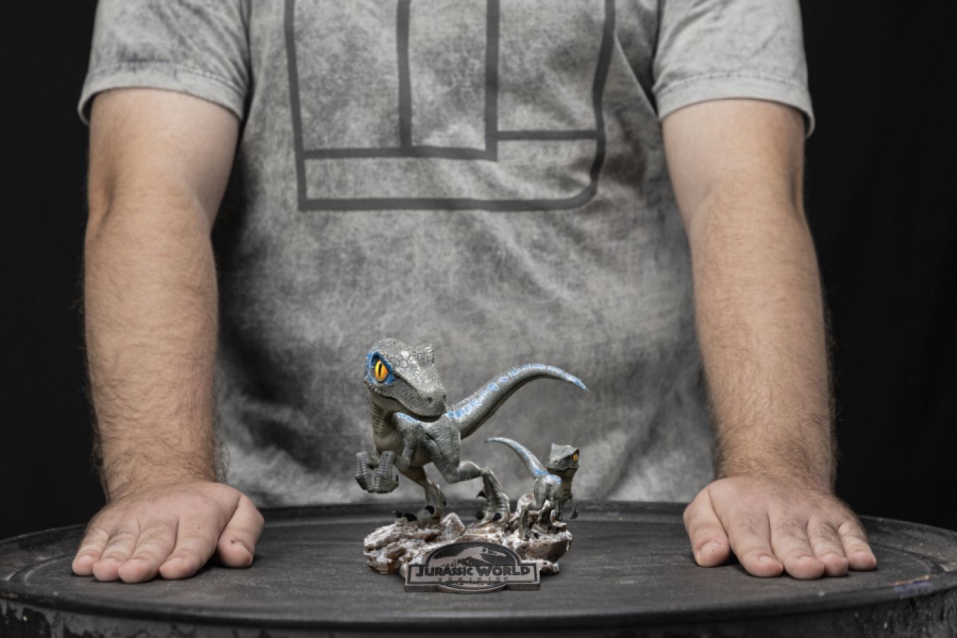 Jurassic World 3: Dominion - Blue & Beta Minico Vinyl Figure
