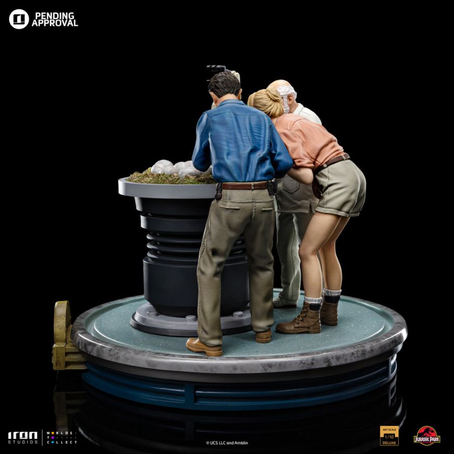 Jurassic Park - Dino Hatchling Deluxe 1:10 Statue