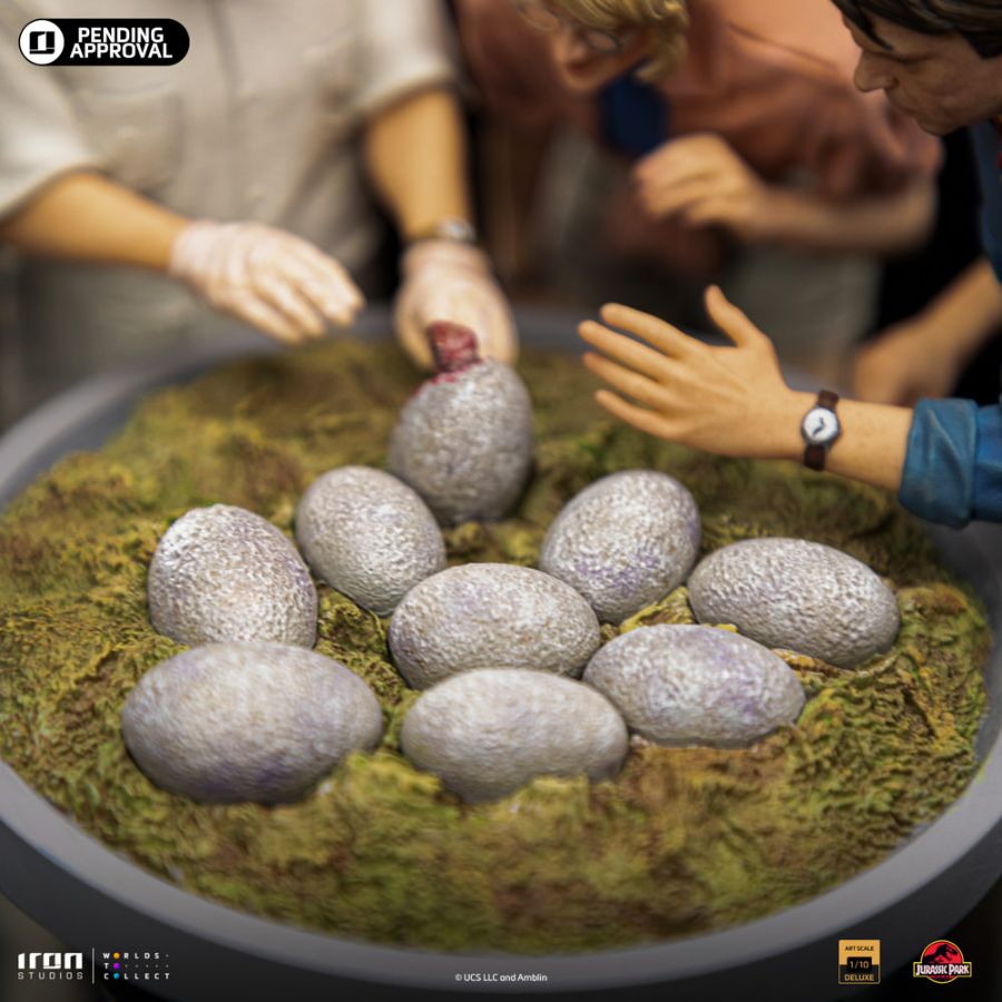 Jurassic Park - Dino Hatchling Deluxe 1:10 Statue