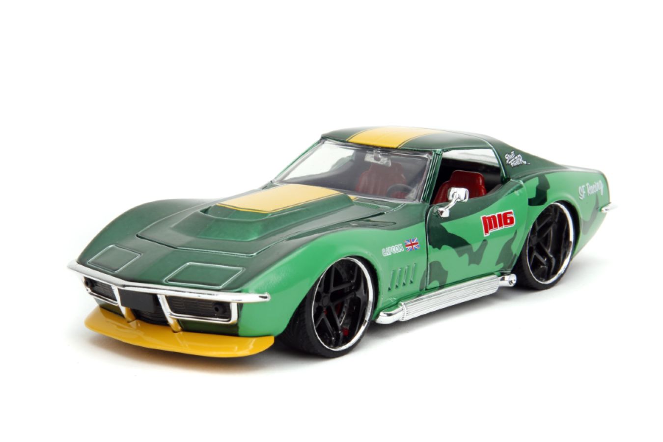 Street Fighter - Chevrolet Corvette Stingray ZL1 (1969) 1:22 Scale with Cammy Figure