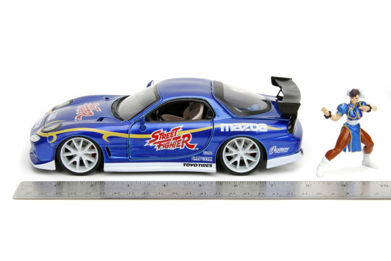 Street Fighter - Mazda RX-7 (1993) 1:24 Scale with Chun-Li Figure