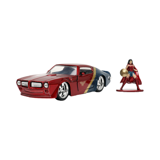 DC Comics - 1972 Pontiac Firebird with Wonder Woman 1:32 Scale