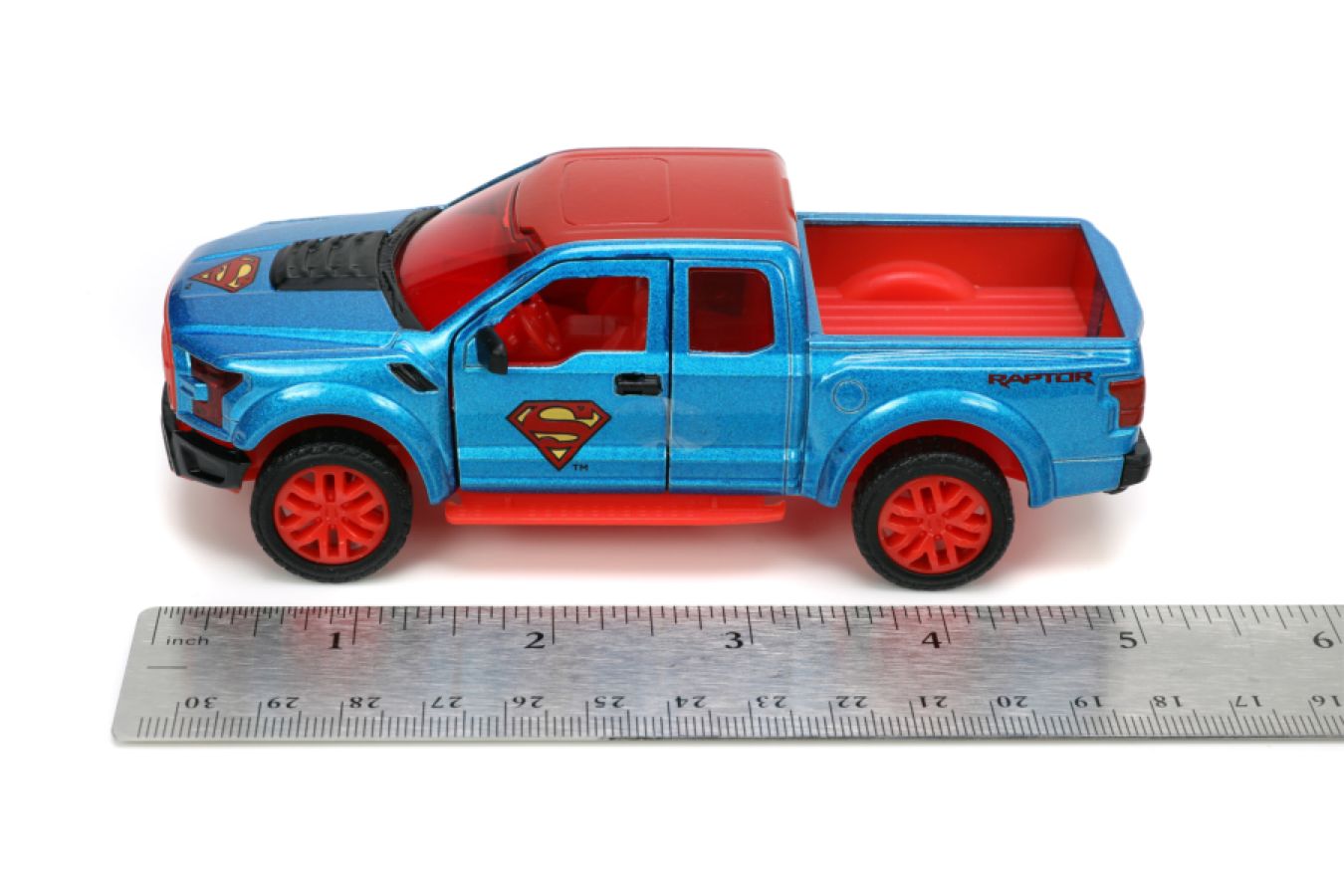 DC - 2017 Ford F-150 Raptor W/Superman 1:32 Scale