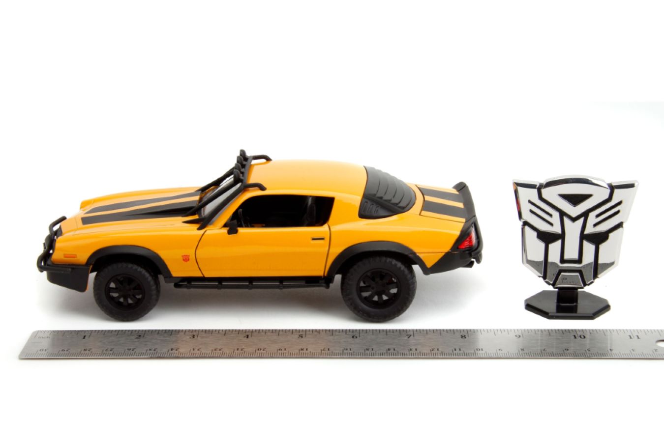 Transformers: Rise of the Beasts - 1977 Chevrolet Camaro 1:24 Scale Vehicle