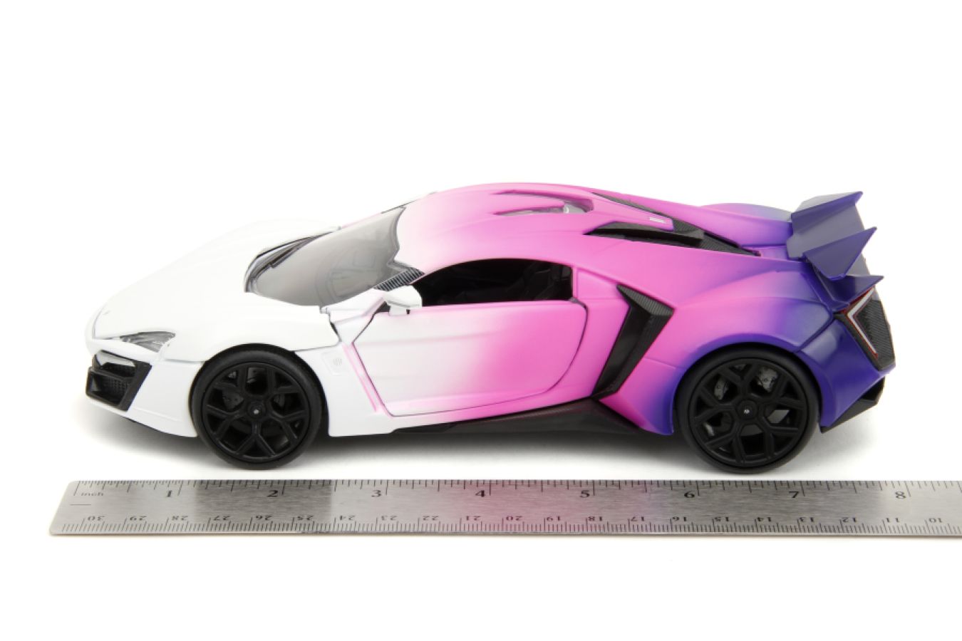 Pink Slips - Lykan Hypersport 1:24 Scale Diecast Vehicle