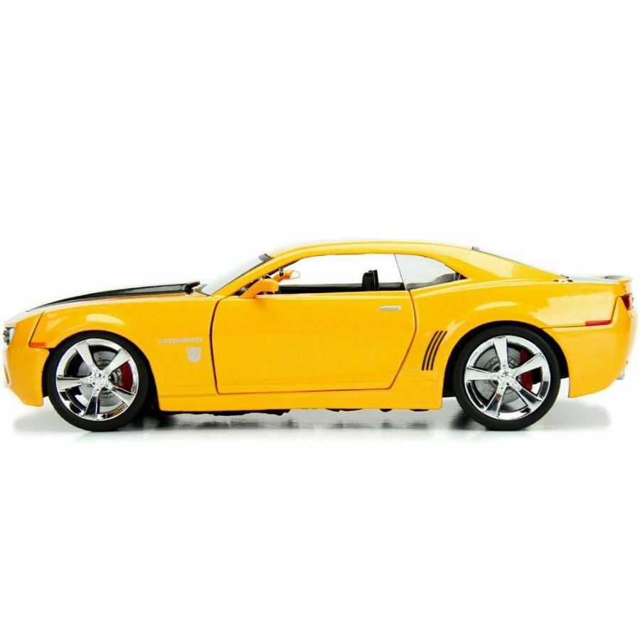 Transformers - Bumblebee 2006 Chevy Camaro 1:24 Scale Hollywood Ride