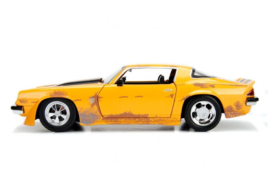 Transformers - 1977 Chevy Camaro 1:24 Scale Hollywood Ride Diecast Vehicle - Ozzie Collectables