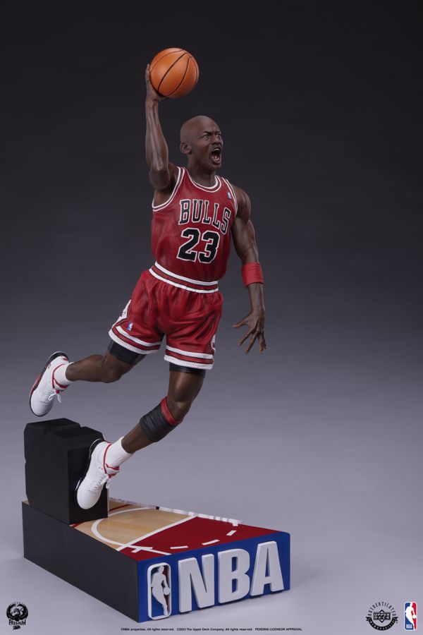 NBA - Michael Jordan 1:4 Scale Statue