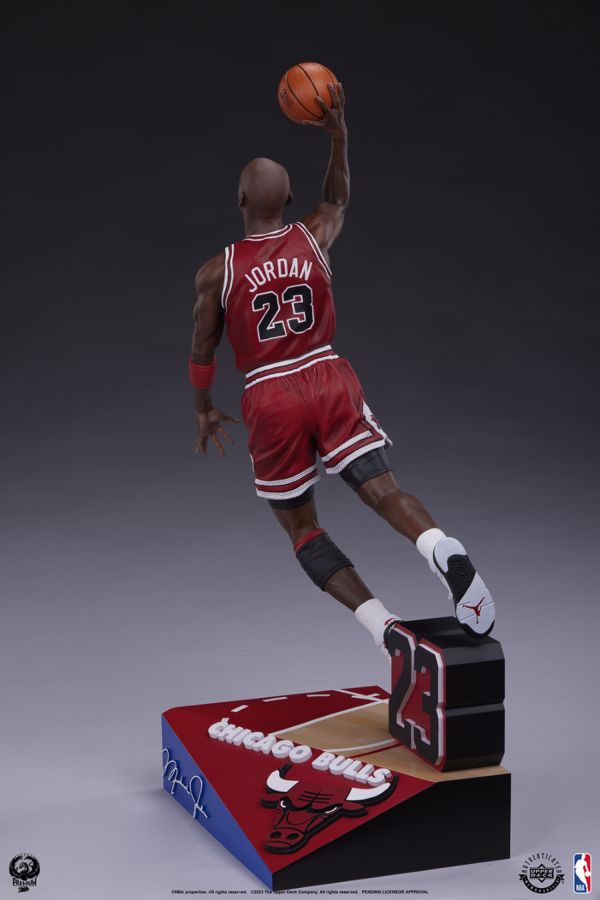 NBA - Michael Jordan 1:4 Scale Statue