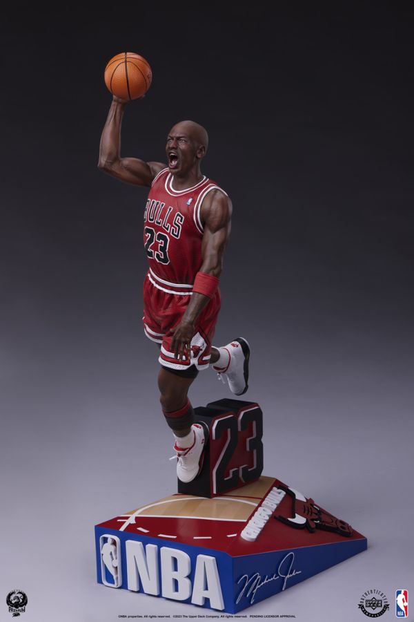 NBA - Michael Jordan 1:4 Scale Statue