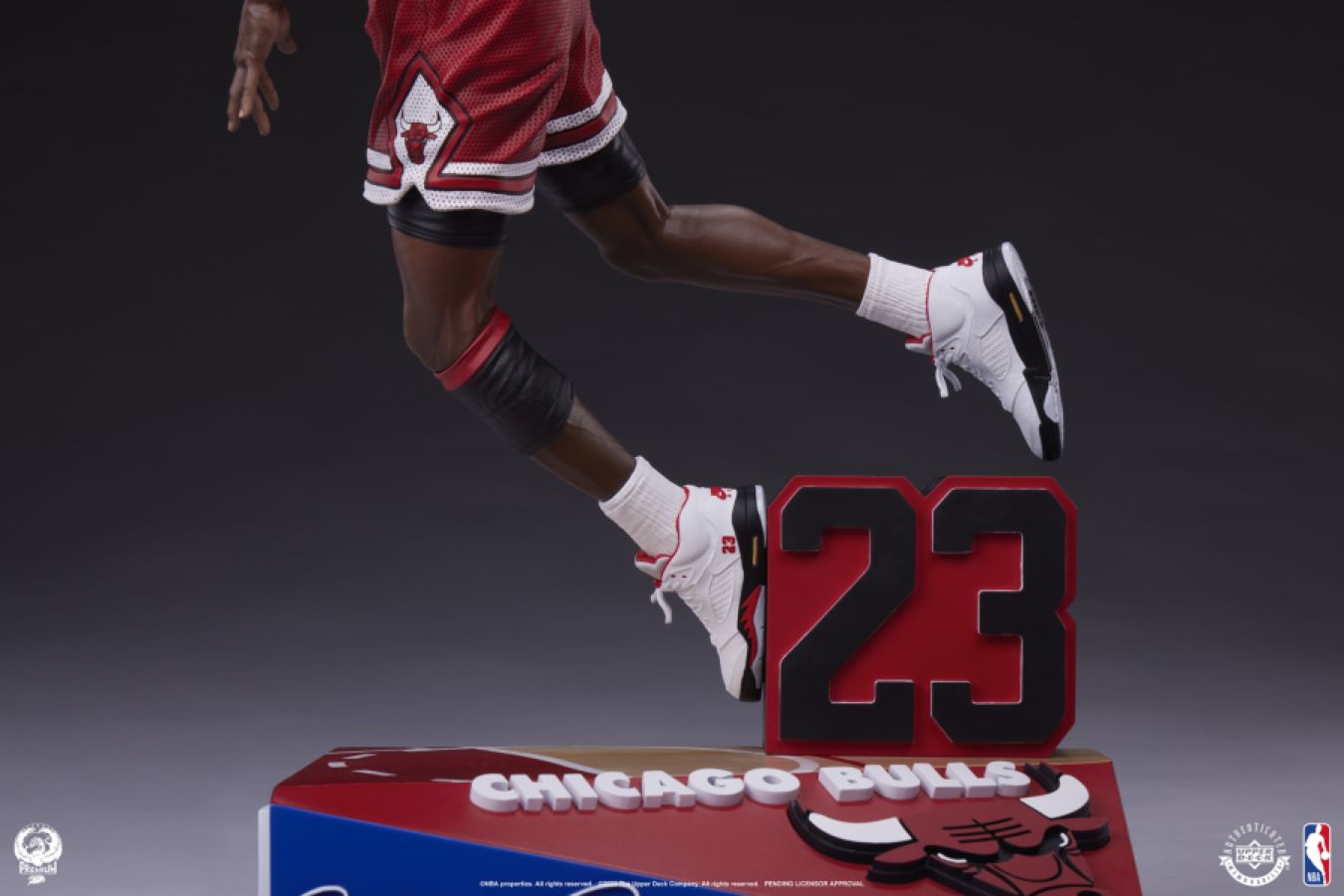 NBA - Michael Jordan 1:4 Scale Statue