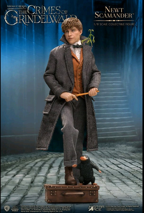Fantastic Beasts 2: The Crimes of Grindelwald - Newt Scamander 1:8 Scale Action Figure - Ozzie Collectables