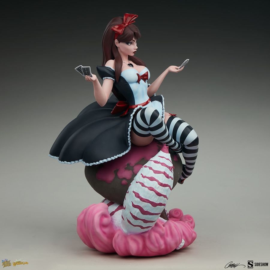 Fairytale Fantasies - Alice in Wonderland Game of Hearts Statue