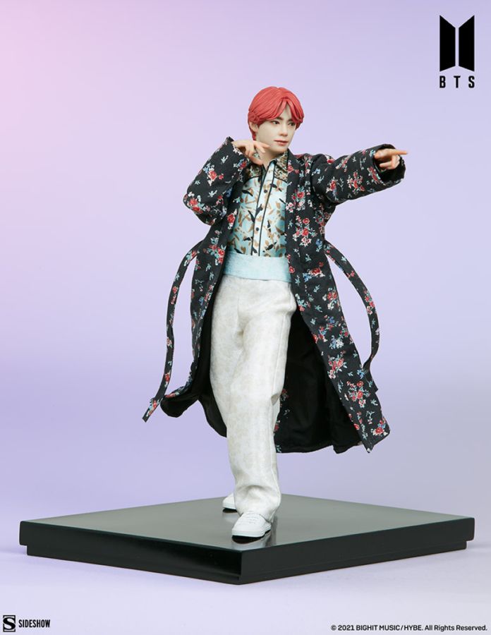 BTS - V Deluxe Statue