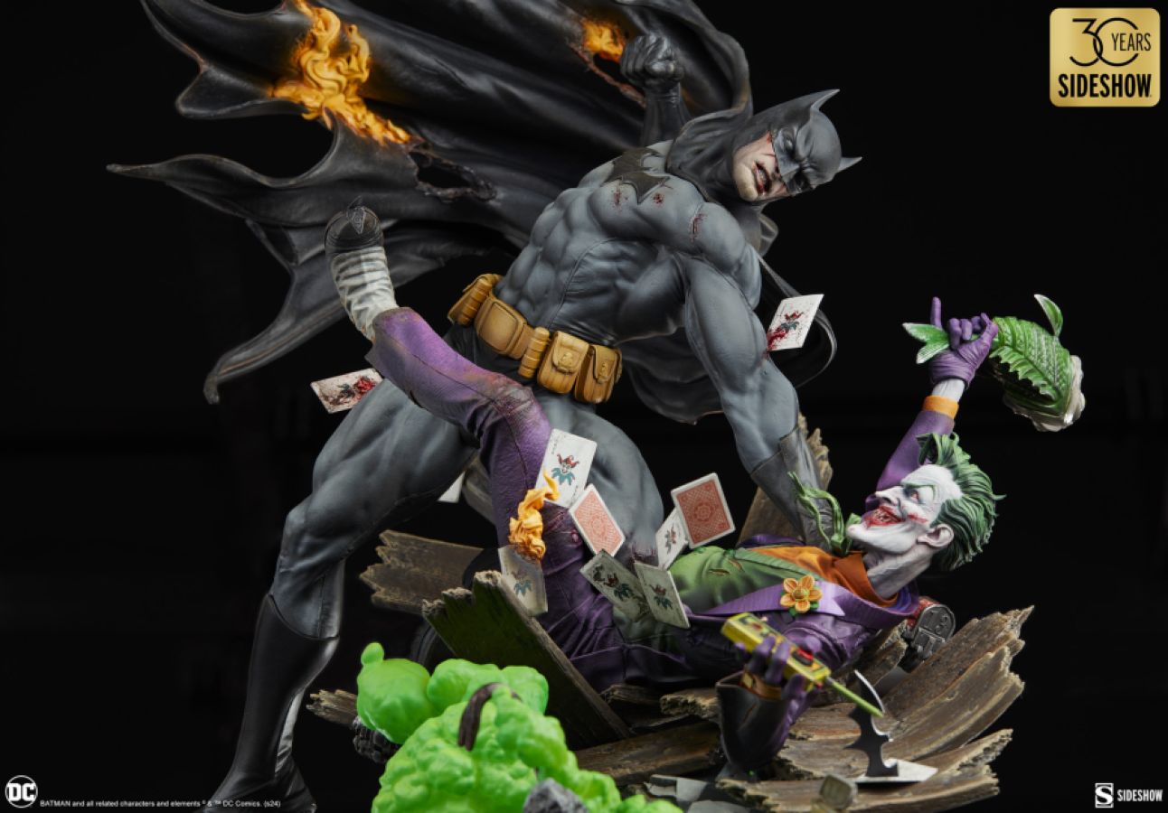 Batman - Batman Vs Joker Eternal Enemies Premium Format Statue