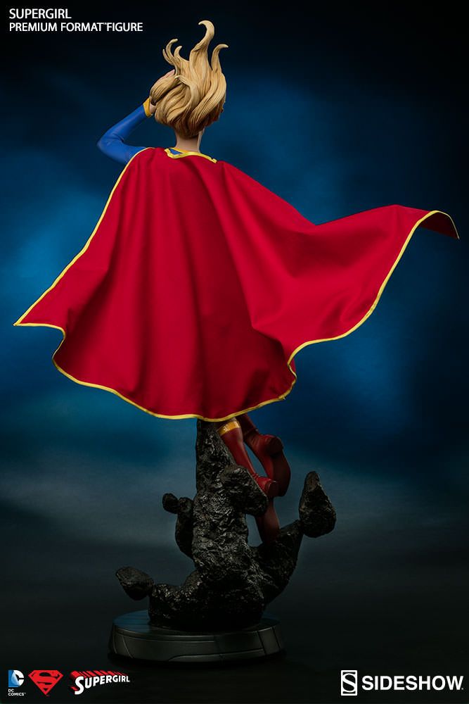 Superman - Supergirl Premium Format 1:4 Scale Statue - Ozzie Collectables