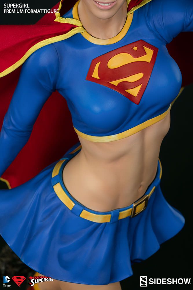 Superman - Supergirl Premium Format 1:4 Scale Statue - Ozzie Collectables