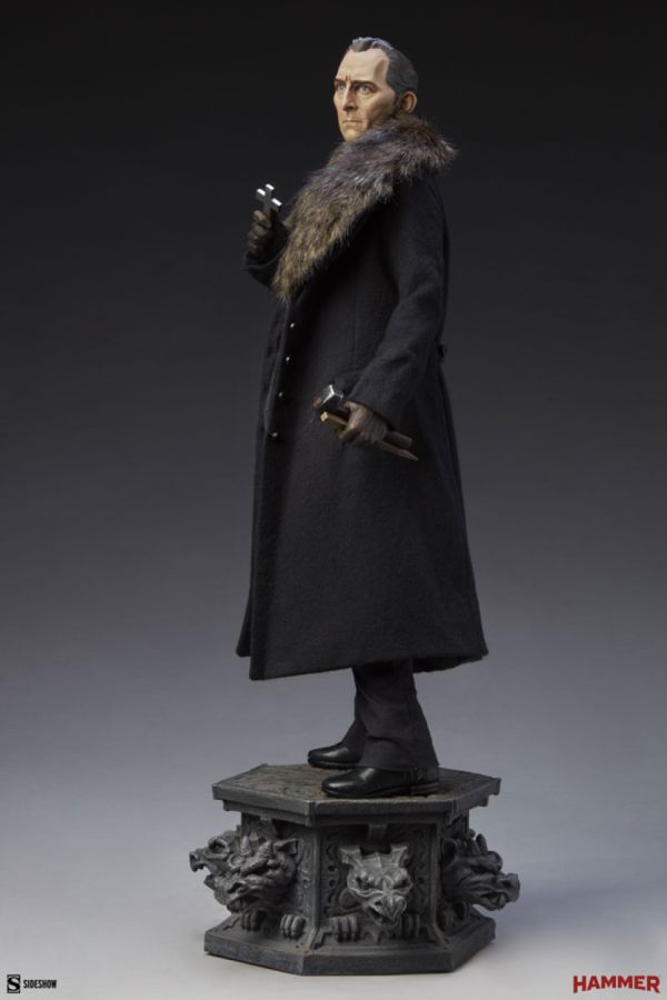 Dracula - Van Helsing Premium Format Statue