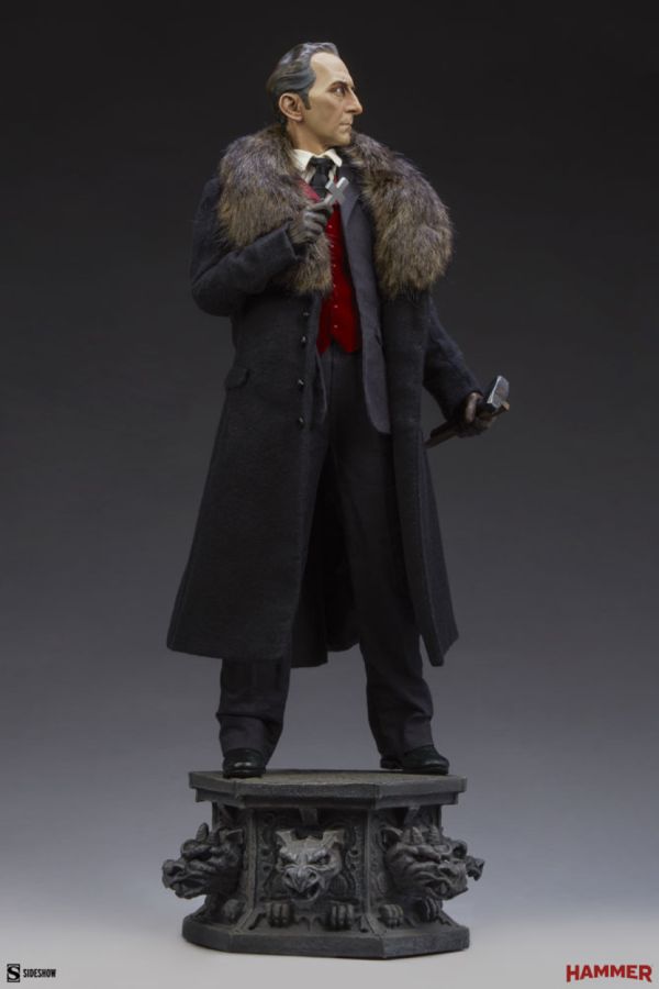 Dracula - Van Helsing Premium Format Statue