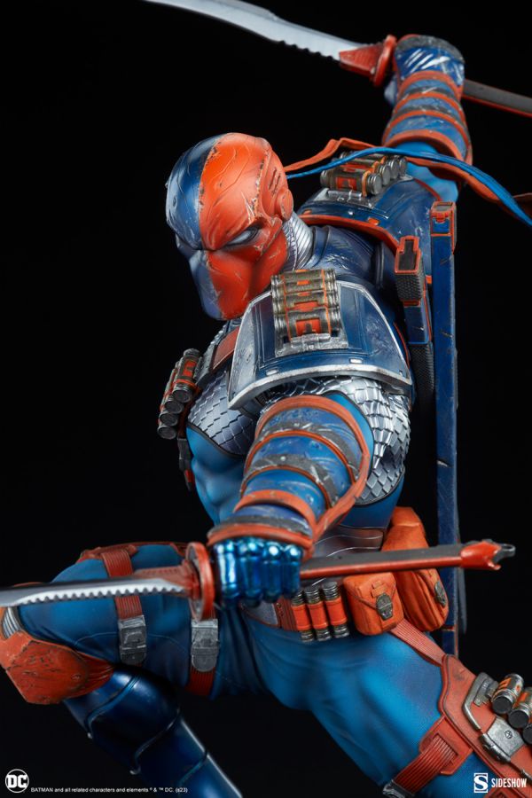 DC Comics - Deathstroke Premium Format Statue