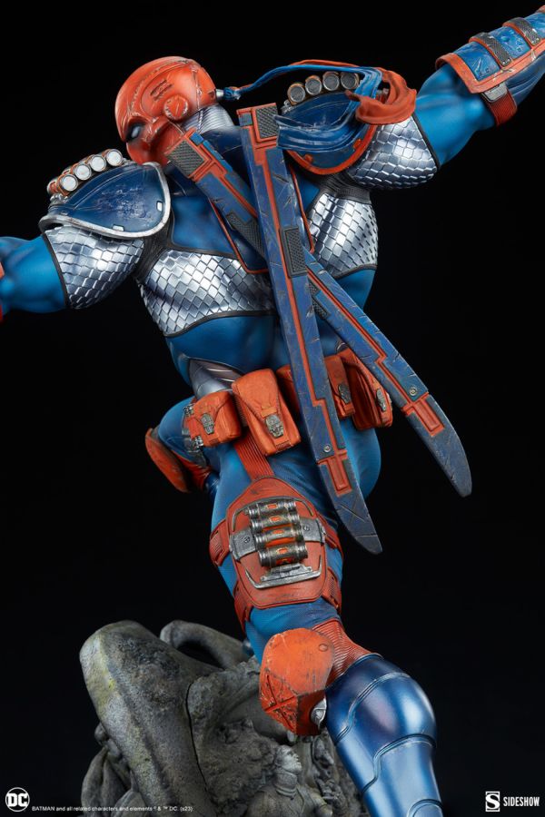 DC Comics - Deathstroke Premium Format Statue