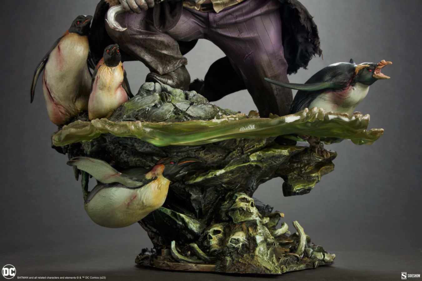Batman - The Penguin Premium Format Statue