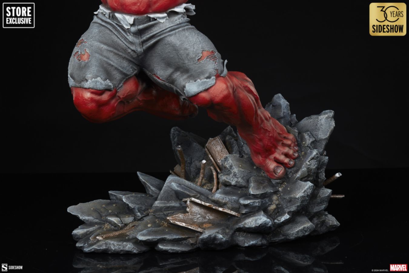 Hulk - Red Hulk: Thunderbolt Ross Premium Format Statue