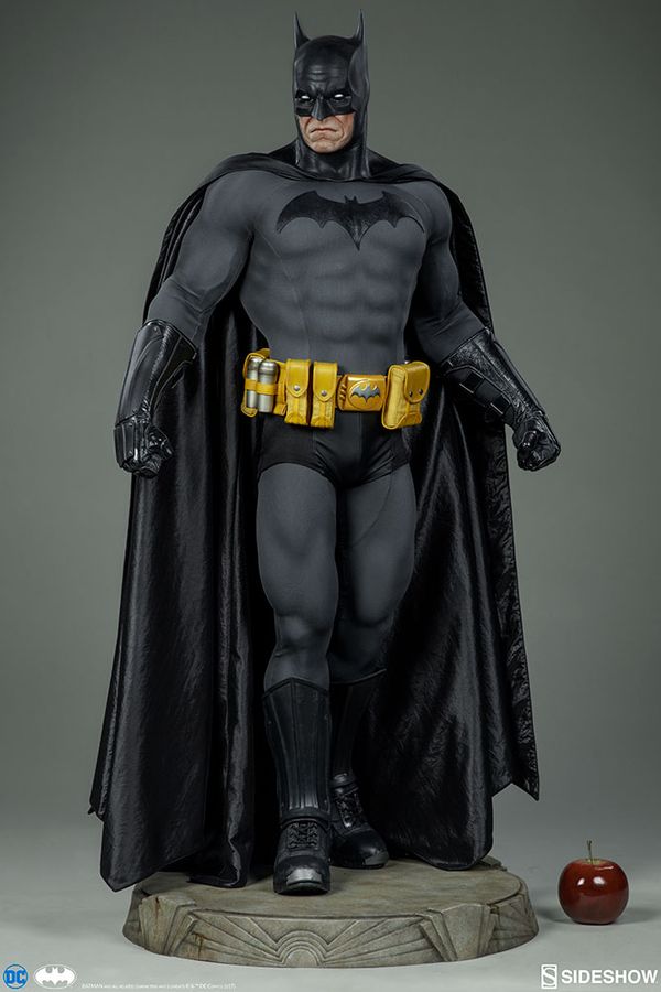 Batman - Batman Legendary Scale 1:2 Statue - Ozzie Collectables