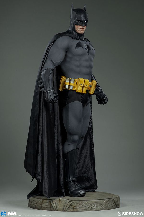 Batman - Batman Legendary Scale 1:2 Statue - Ozzie Collectables