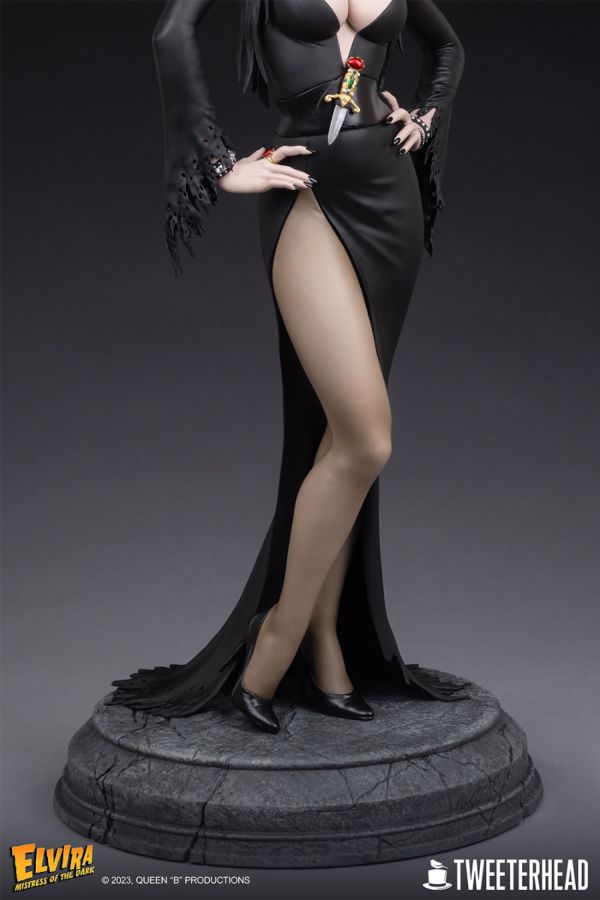 Elvira - Mistress of the Dark 1:4 Scale Maquette