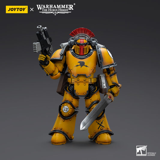 Warhammer Collectibles: 1/18 Scale Imperial Fists Legion MkIII Tactical Squad Legionary with Vexilla